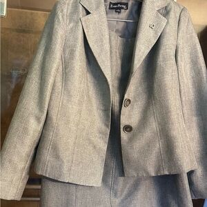 Evan Picone gray  Labeled Suit Jacket